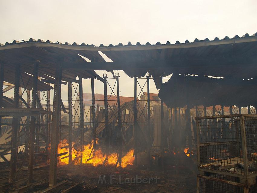 Grossbrand Holzlager Siegburg Industriestr P217.JPG